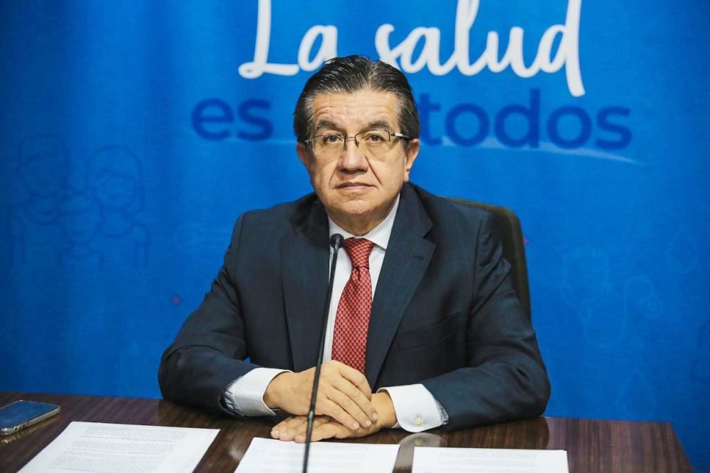 Ministro de Salud Fernando Ruiz