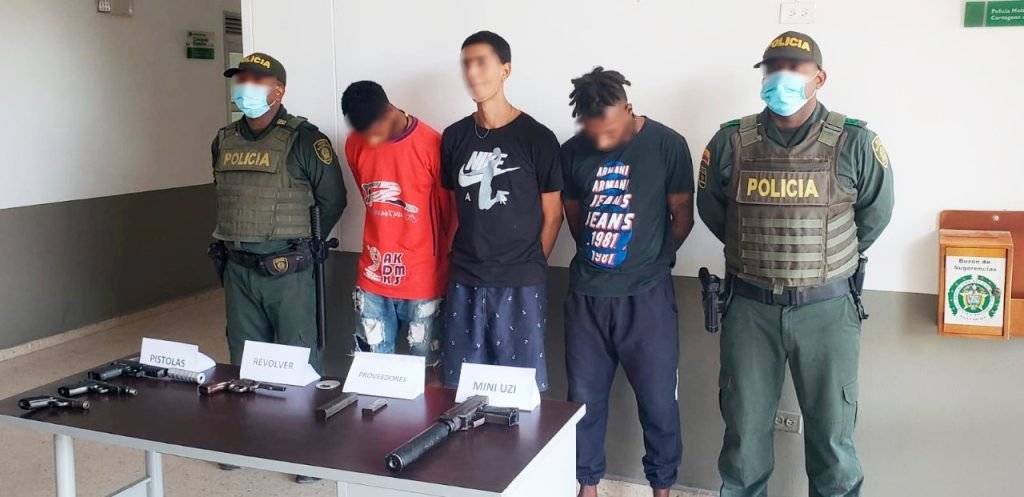 Capturados con armas automáticas en Cartagena