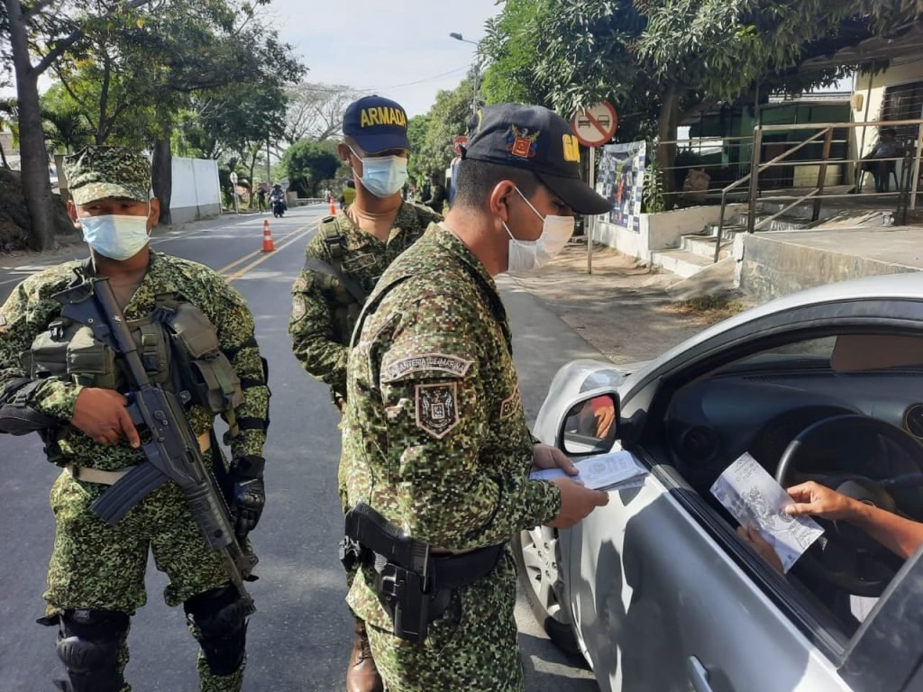 Operativos-de-la-Armada-Nacional-en-carreteras-Sucre