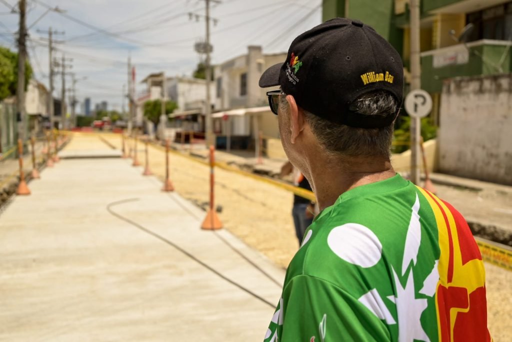 Alcalde Dau supervisó celeridad en trabajos de pavimentación de la calle “El Mamón”.