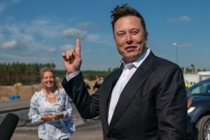 Elon-Musk-compro-a-Twitter-por-44-mil-millones-de-dolares