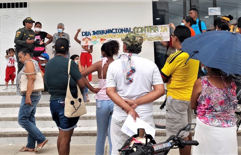 Policia-realiza-charlas