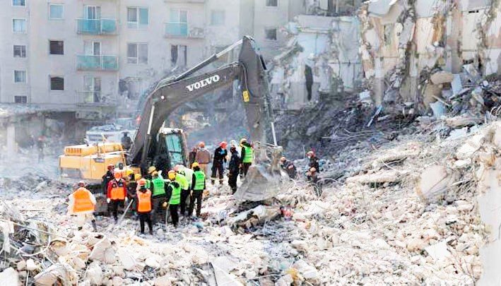 Labores-de-rescate-en-Turquia