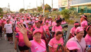 Caminata-rosa-en-Cartagena