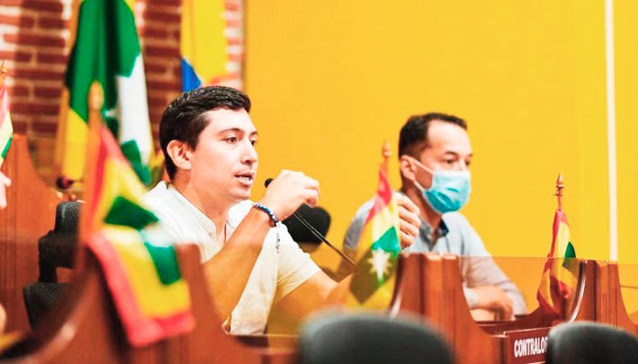 Secretario-Carlos-La-Rotta