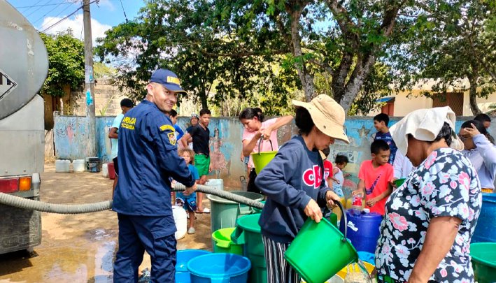Armada-Suministro-de-agua-a-comunidades