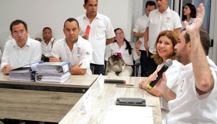 Gobernador-y-Alcaldesa.
