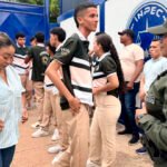Estudiantes-visitan-carcel.