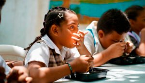 Comida caliente llegará directamente a las aulas de tres colegios en Cartagena.